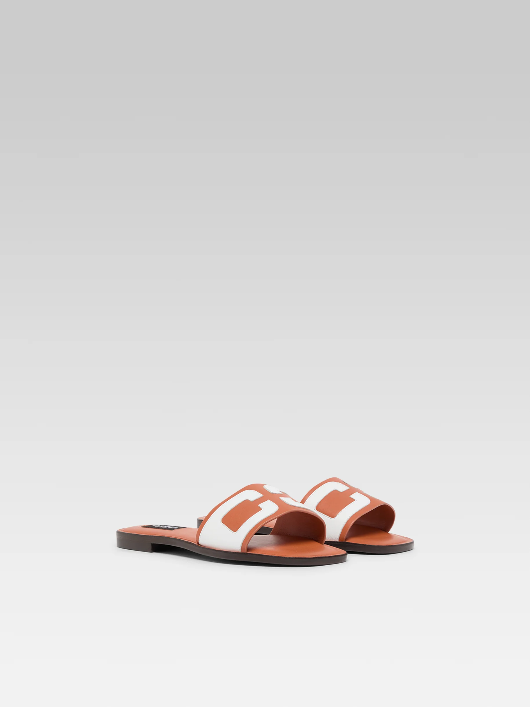 Brasilia - Mules plates cuir orange et blanc - Image 3