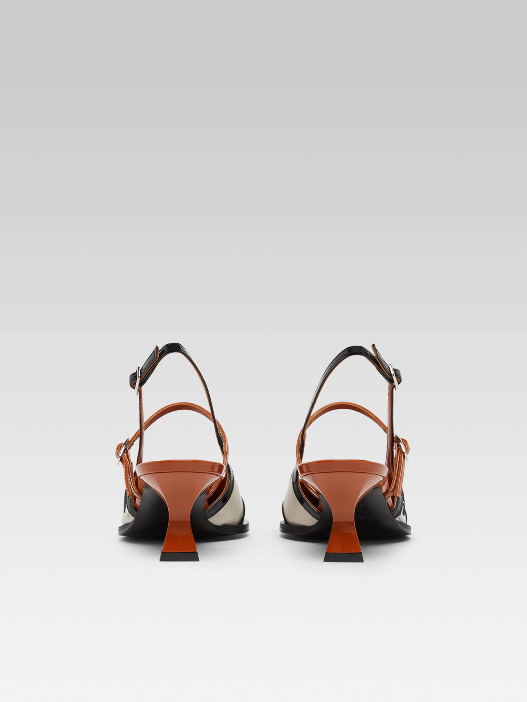 Cecile - Escarpins slingback cuir verni noir et camel et cuir beige - Image 5