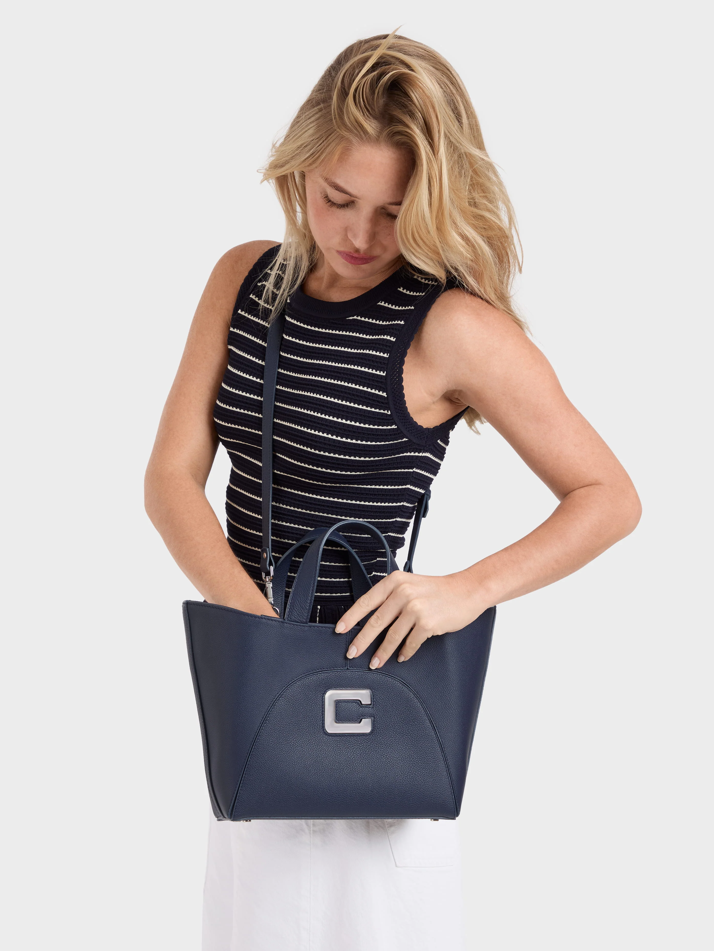 Clem - Mini sac cabas cuir grainé bleu marine upcyclé - Image 3